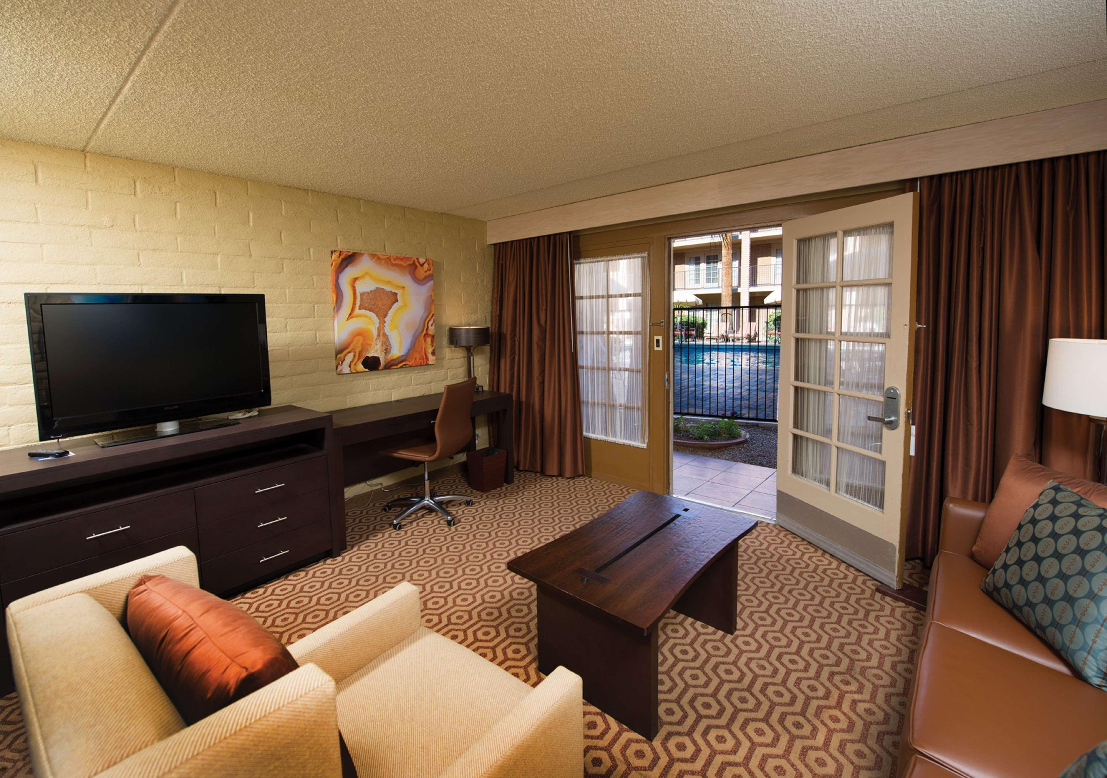 Doubletree Suites By Hilton Tucson-Williams Center Extérieur photo