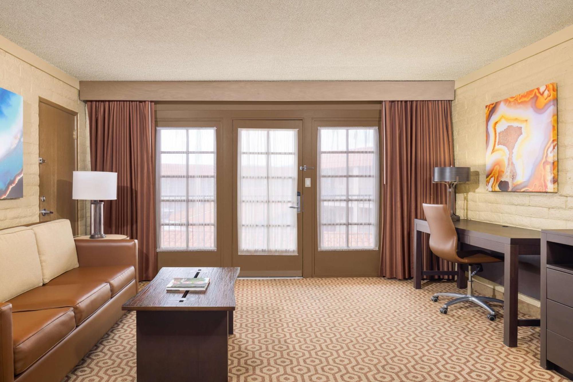 Doubletree Suites By Hilton Tucson-Williams Center Extérieur photo